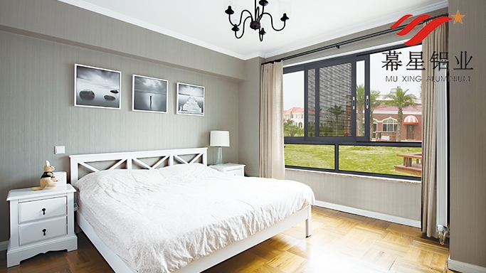 定（dìng）製平開窗